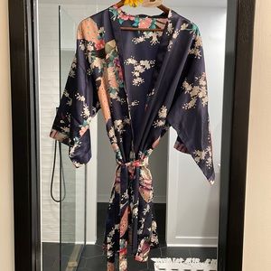 Bridesmaid silk robe